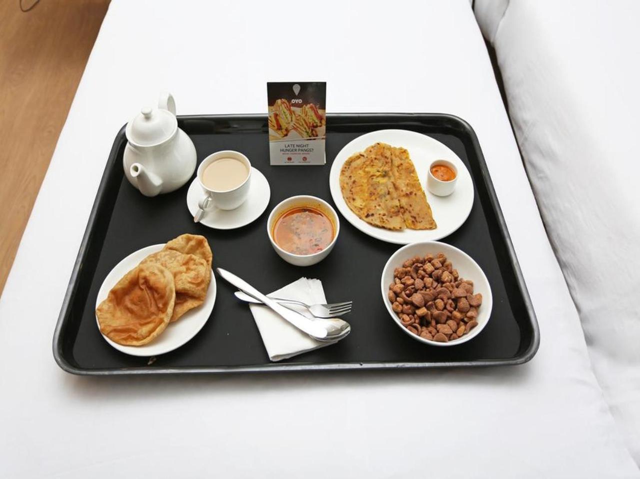 Oyo 2705 Hotel Preet Palace Új-Delhi Kültér fotó